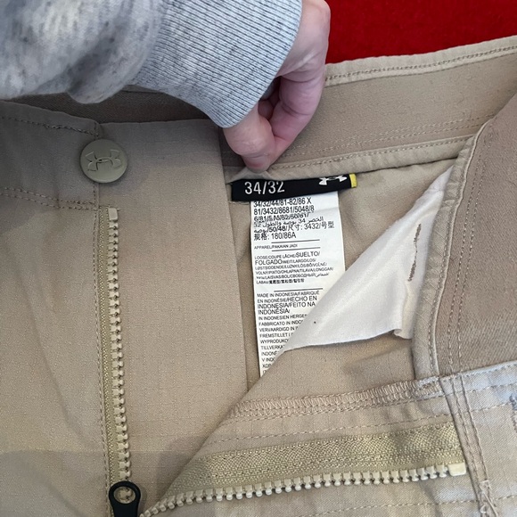 Men's Beige Cargo Pants - Picture 3 of 4